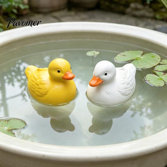 Miniature Duck Ornament for Landscaping Floating Resin Figurine, Realistic Yellow Statue, Simulation Animal Cute Statue Indoor Fish Tanks Outdoor