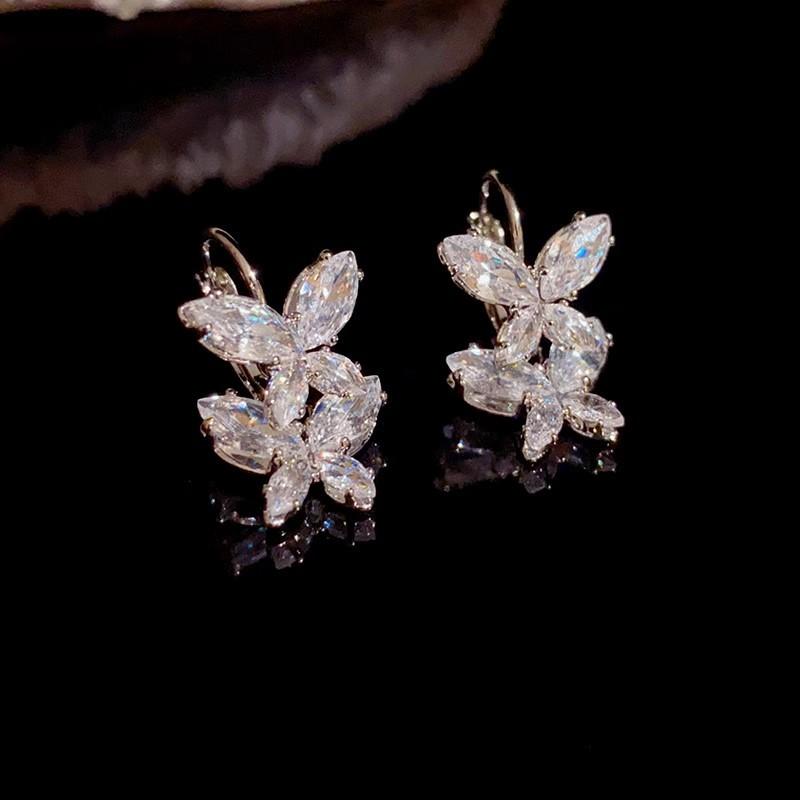 Ins Wind Explosion Zircon Butterfly Ear Buckle Korean Fashion High-end Earrings 1011 New Popular Personality Niche