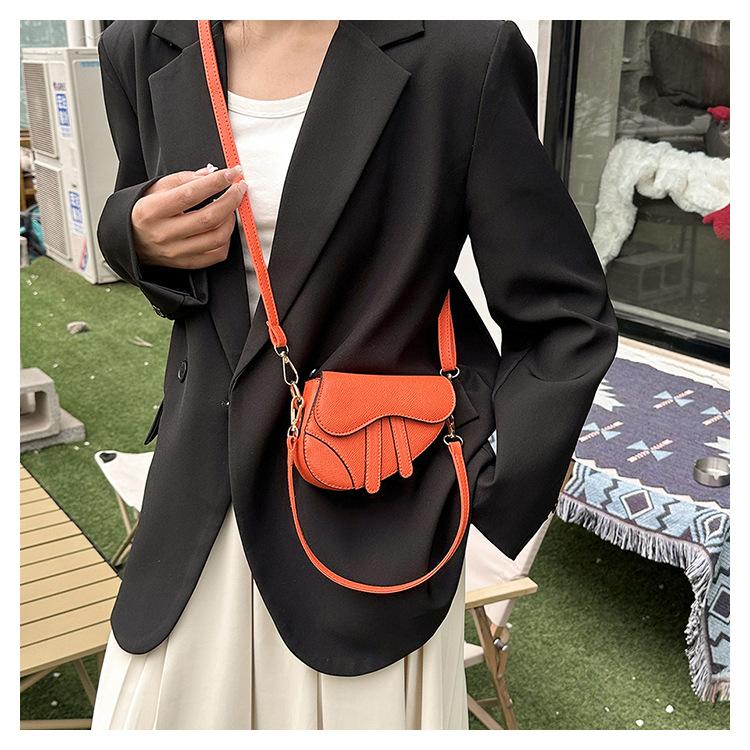 Torba siodłowa Minimalistyczna na ramię Crossbody Modna Damska Torebka ze sztucznej skóry CLE