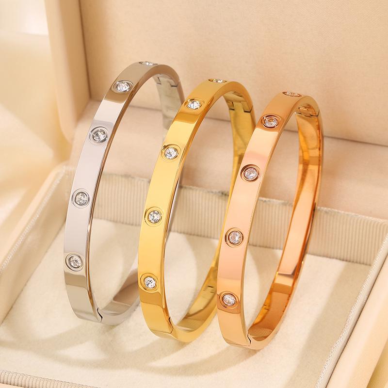 Classic titanium steel bracelet for women, popular fashion light luxury bracelet, ten diamond gold bracelet for girlfriends