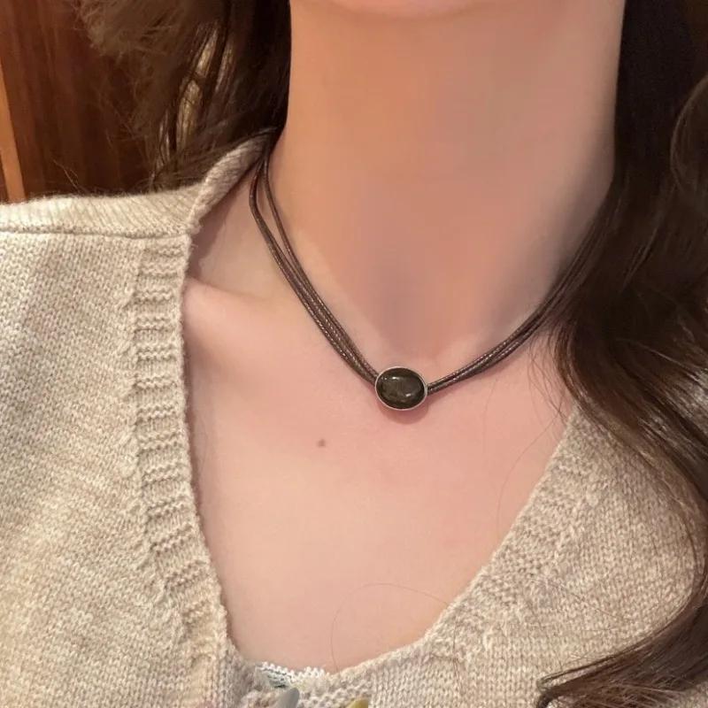 Vintage Leather Brown Stone Pendant Necklace Women's Retro Stacking Choker Temperament Clavicle Chain Hip Hop Jewelry Accessory