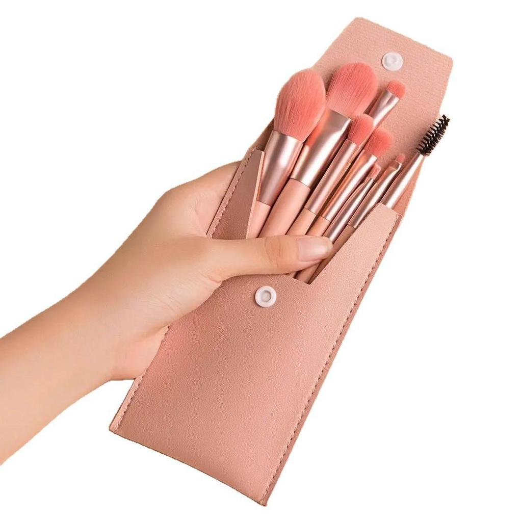 Beginner's 8-Piece Makeup Brush Set with Portable Leather Case – Soft Bristles for Contouring and Blending.