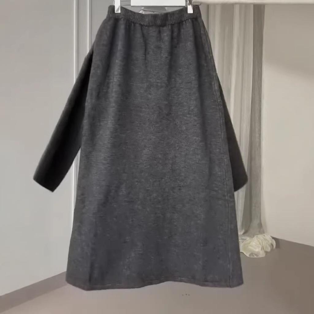 Cross-border European and American women's clothing fashion temperament round neck long sleeve simple loose knitted sweater straight skirt set