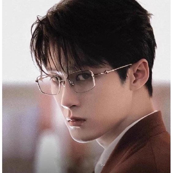 Fashion Square Titanium Glasses Frame Men Women Brand Design Optic Ultralight Luxury Eyeglasses Thin Rim Korea Style Spectacles
