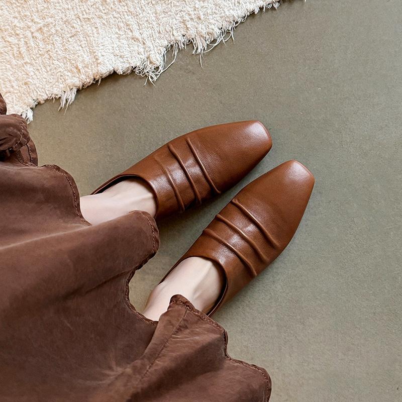 Fashion 2025 NEW Summer Women Mules Genuine Leather Women Shoes Cover Toe Shoes Squared Toe Low Heel Sandals Pleated Modern Slippers