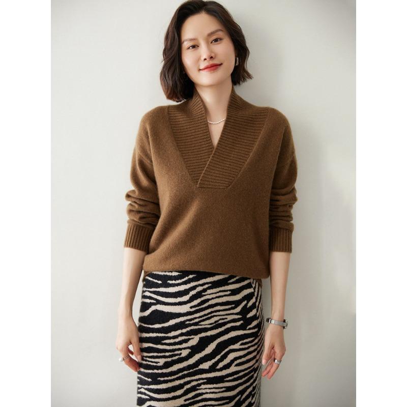 Temperament double-strand thickened pullover stacked V-neck sweater autumn and winter new high-end women's bottoming knitted sweater thick