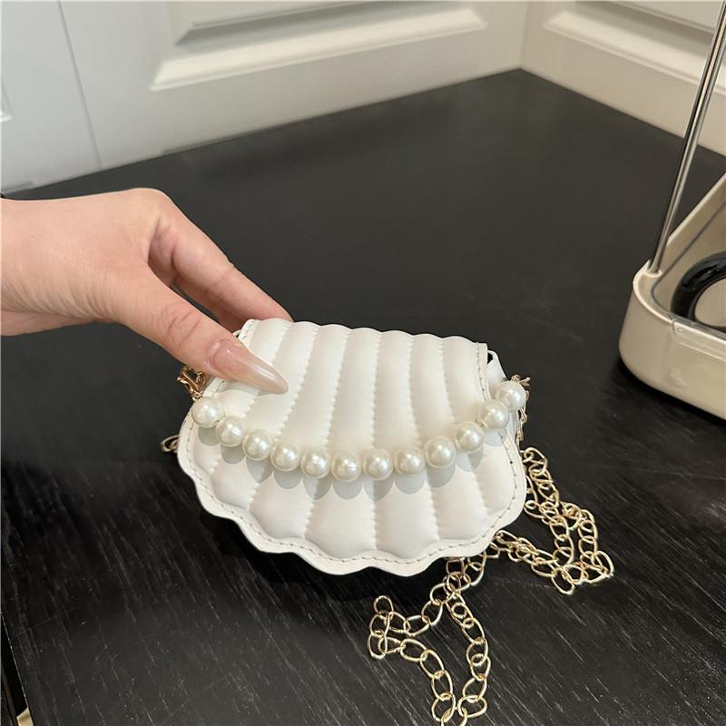 Gentle fashion simple temperament pearl chain shell bag 2025 summer new foreign style shoulder messenger bag Korean version of women
