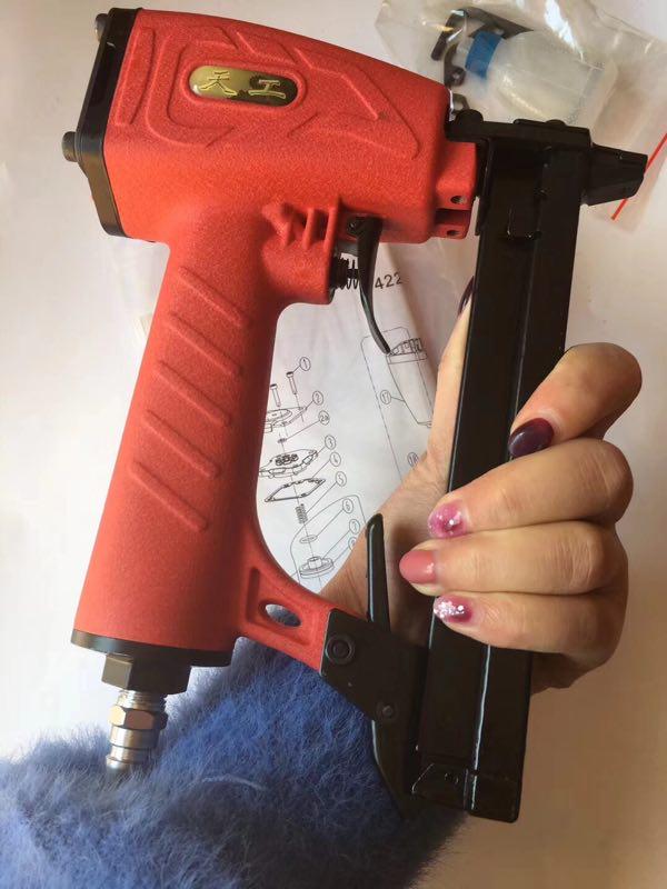 High Carbon Steel 406K-413K Staples & 425K U-Shaped Pointed Pneumatic Nails