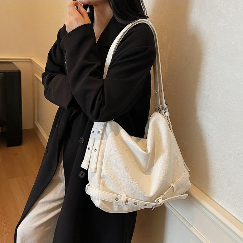 Large Capacity Shoulder Bag Women's New Autumn and Winter Fashion Messenger Bag Versatile Commuter Tote Bag