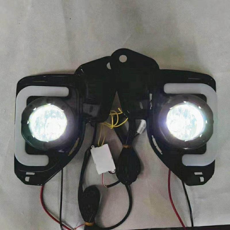Powerful 2Pcs LED 12V ABS Car Fog Lamp DRL Daytime Running Light For Toyota Hiace 2014 2015 2016 2017 2018 With Turn Signal
