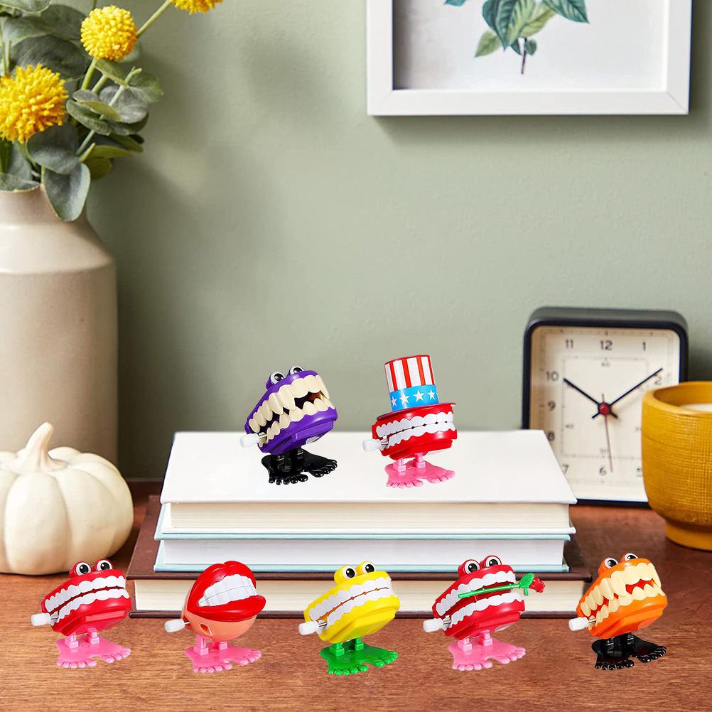7Pcs Chattering Teeth Wind Up Toy Walking Teeth Novelty Gags Joke Toys Halloween Christmas Party Desktop Decoration Gifts