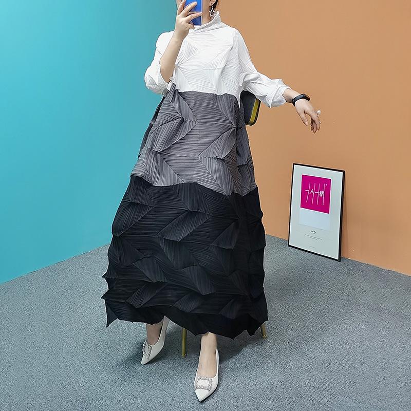 

Плісирована Максі-сукня Miyake з кольоровим блокінгом у вигляді діаманта, Весна 2025 [В наявності] One Size чорний