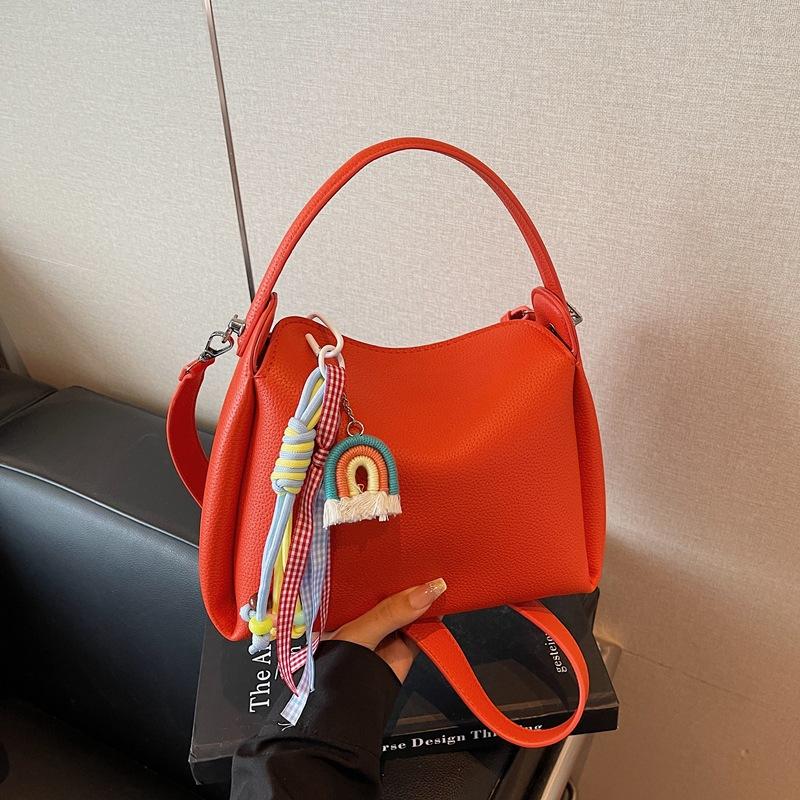 Popular bag women's new versatile simple messenger bag portable bucket bag