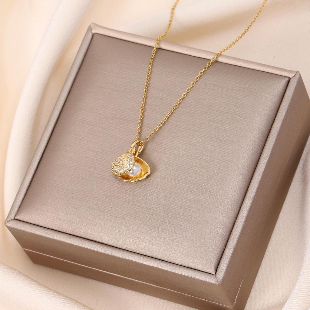 Chic Non-Fading Titanium Steel Necklace for Women with Unique Design and Sparkling Copper Pendant