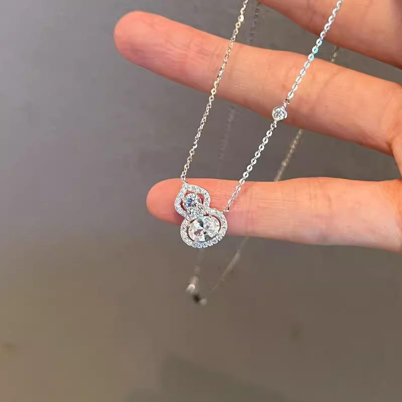 Elegant Diamond Gourd Necklace for Women - Stylish Luxury Clavicle Chain