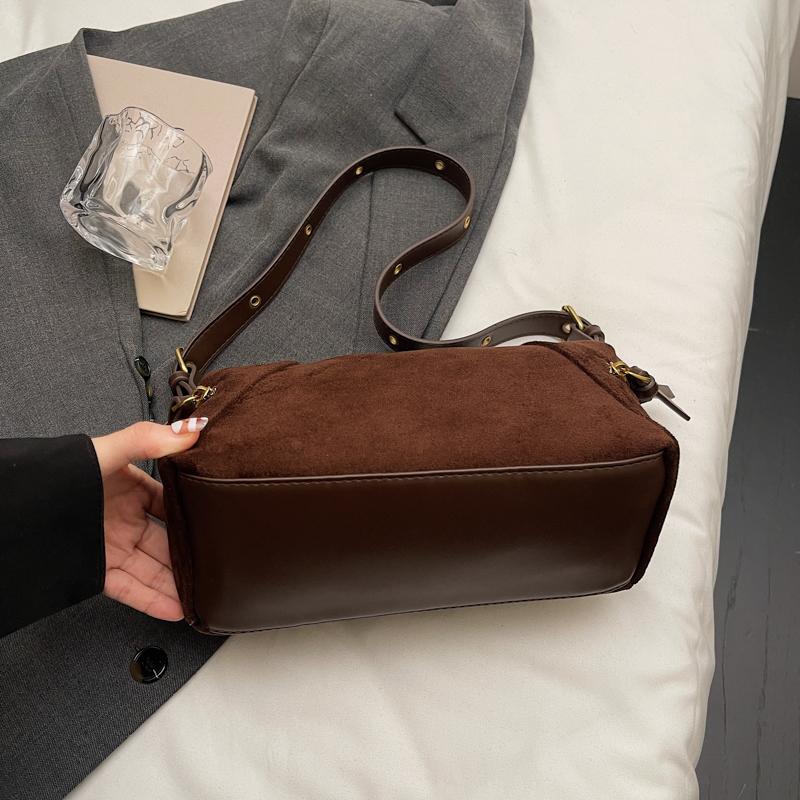Simple Sense of Luxury Portable Retro Crossbody Bags for Women 2026 Winter New Large Capacity Faux Suede Square Shoulder Bags