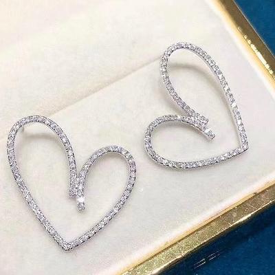 New Fashion Heart Stud Earrings for Women Silver Color Paved White CZ Hollow Out Love Earrings Temperament Sweet Ear Jewelry