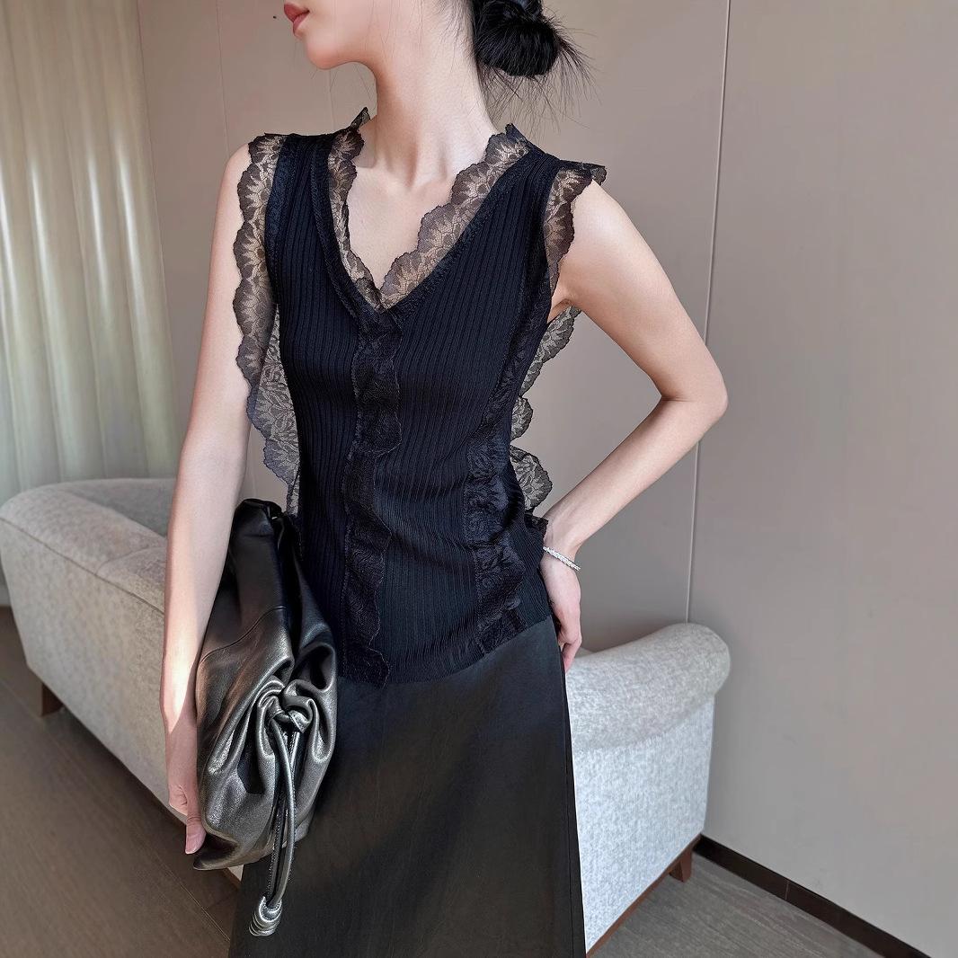 

Элегантная черная кружевная трикотажная майка без рукавов - Женский модный топ высокого класса Весна 2025 One Size (up to 125 lbs) чёрный