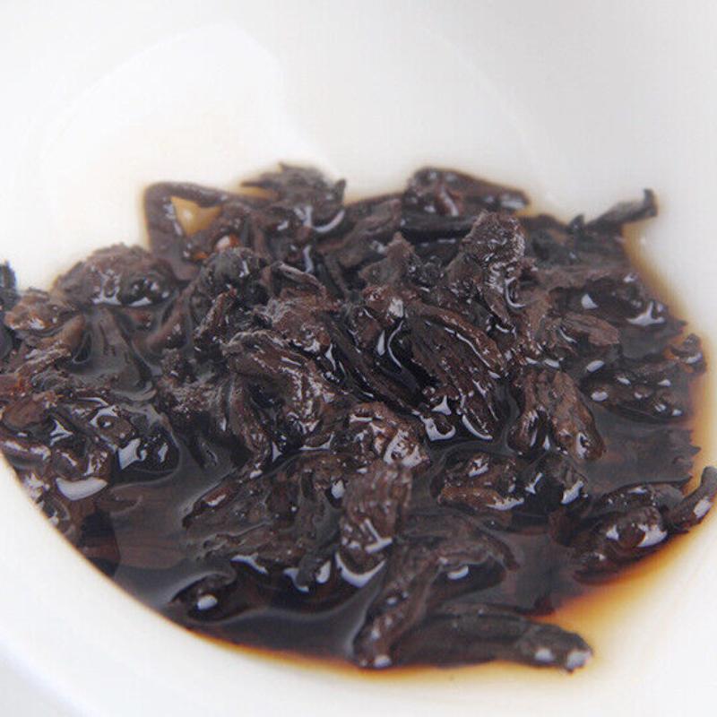 Ročník 2006 Yunnan Longsheng Puerh Tea Cake Classic 0658 Pu'er Zralý čaj 357g