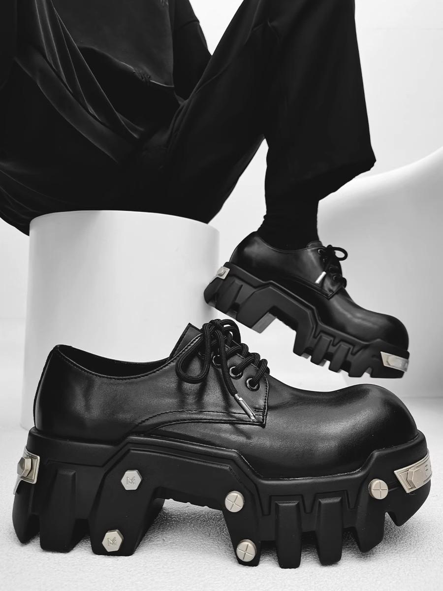 

2024 универсальная обувь в стиле панк для мужчин, однотонные женские ботинки на шнуровке в стиле рыцаря с темным металлическим декором и ботильонами на платформе 39