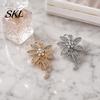 Anti-oxidation Brooch Pin, 3D Flower Design with Sparkling Rhinestones, Lapel Pin Strong Buckle Badge for Coats Shirts Bags Accessories Non-fading