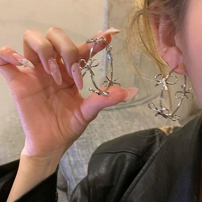 Simple and Cold Style Bow Earrings, Fashionable Versatile Earrings, Niche High-end Earrings for Women