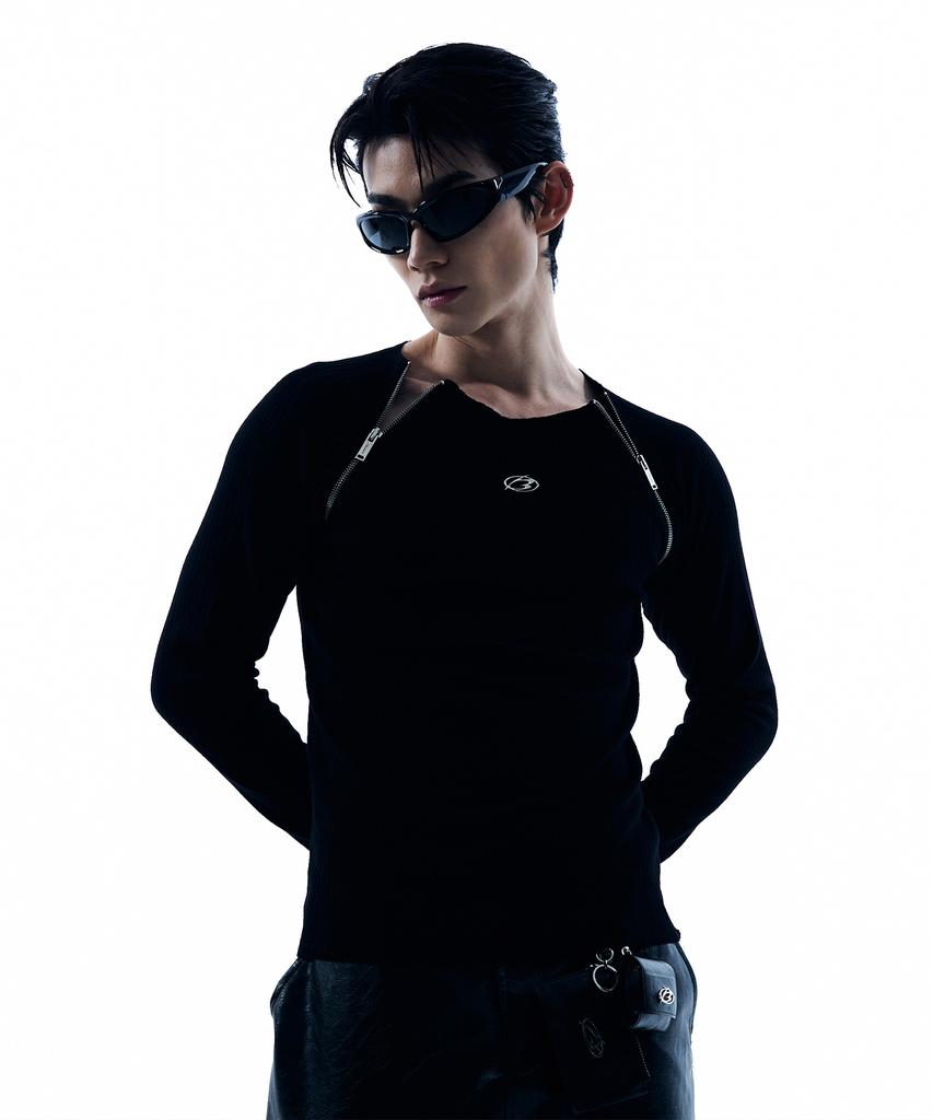 MORE THAN BLACK Logo Two Side Zip Up Knit