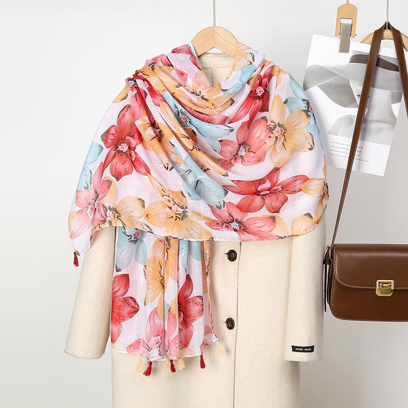 Luxury Brand Designer Scarf Vintage Blue Floral Print Scarf for Women Autumn Winter Scarves Neck Warmer Printed Hijab
