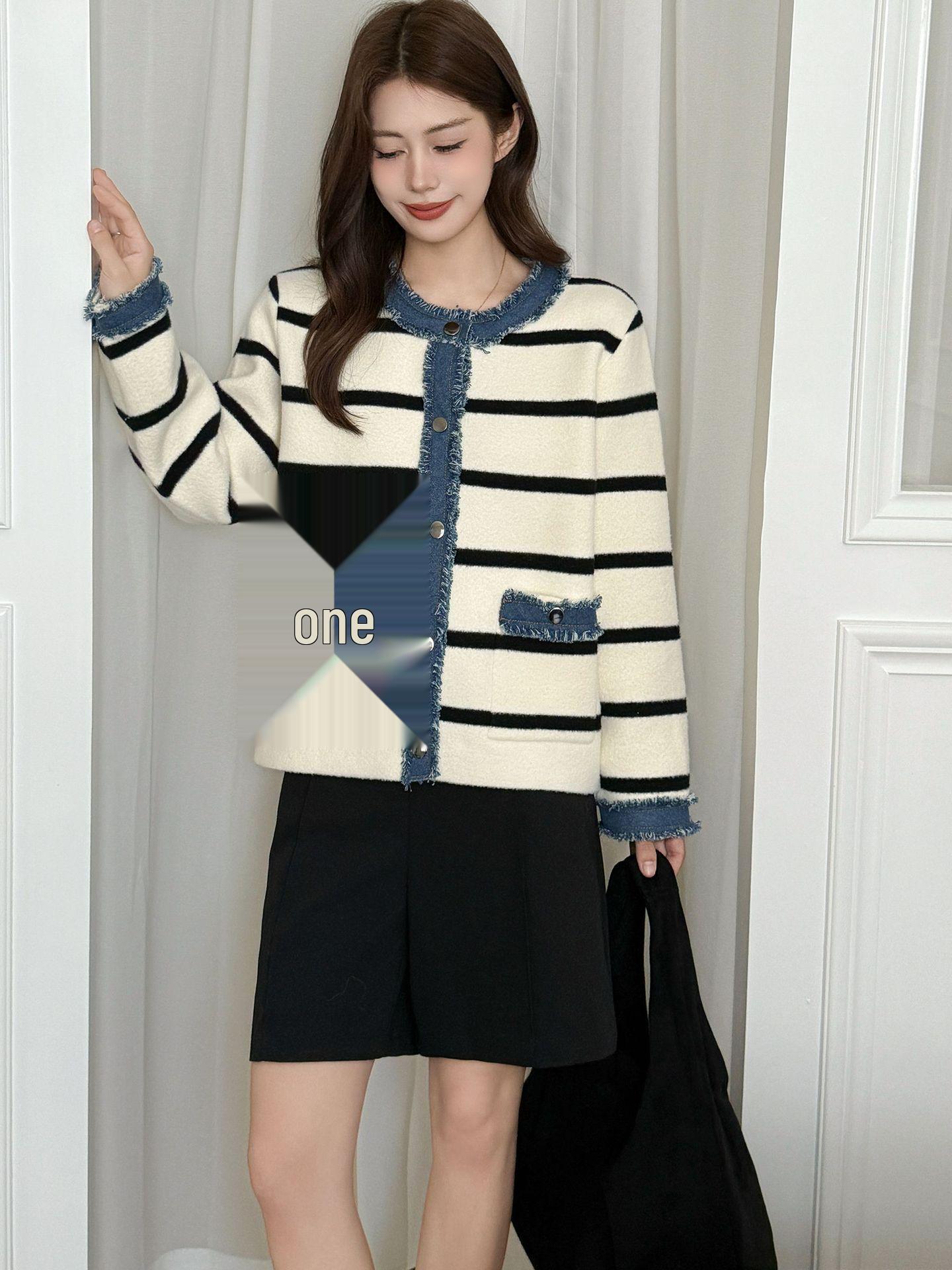 

Полосатый пэчворк деним вязаный двусторонний кардиган - 2025 Осень/Зима Свободный свитер-пальто для женщин, Модный дизайн One size