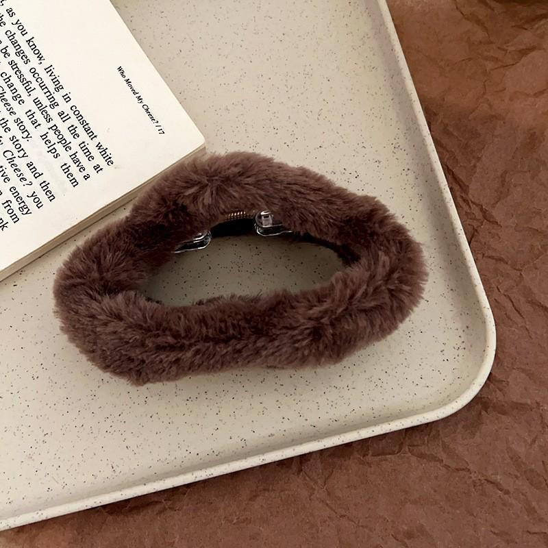 2024 Herbst/Winter Felliger Quadratischer Krallenclip: Vielseitiges Süßes Haaraccessoire für Damen-Hochsteckfrisur