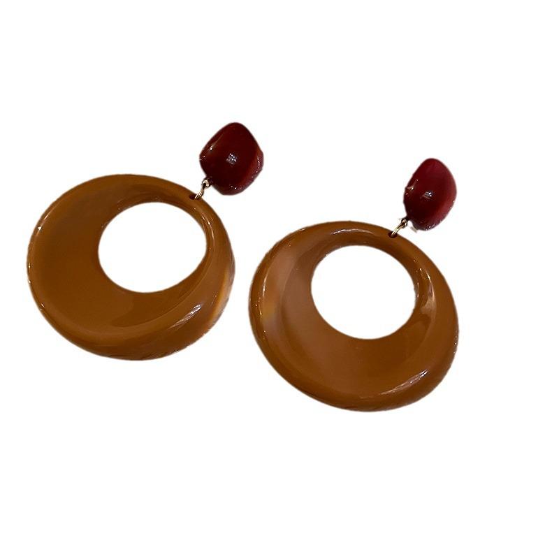 Maillard Coffee Retro Heart Hong Kong Style Versatile Stud Earrings - Niche Fashion Design