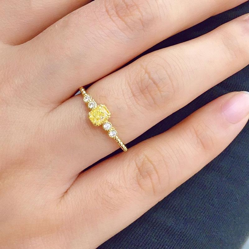 Huitan Geometric Yellow Cubic Zirconia Women Rings Gorgeous Wedding Accessories Anniversary Party Temperament Female Jewelry
