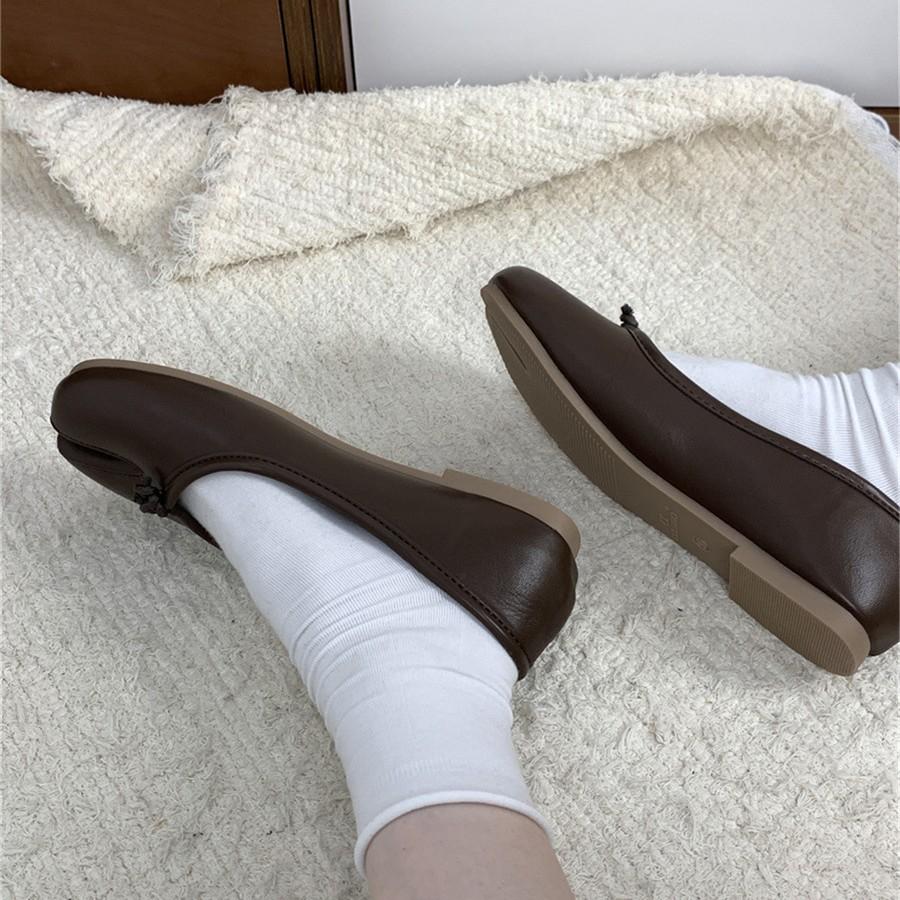Flat Bottom Red Pig's Trotter Shoes Single Shoes Women's Shoes 2025 New Summer Split-toed Horseshoe Thumb Pig's Foot Bean Shoes