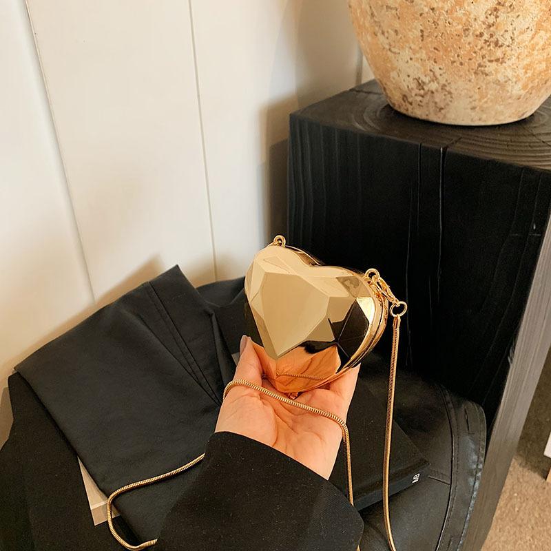 

2025 зимняя высококачественная легкая роскошь, выбранная женская праздничная сумка для любви, персонализированная универсальная модная сумка через плечо золотой