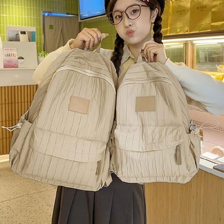 Aesthetic Backpack for Girl Lightweight Backpack Large Capacity Casual Daypacks Travel Rucksack Bag Student School Bag