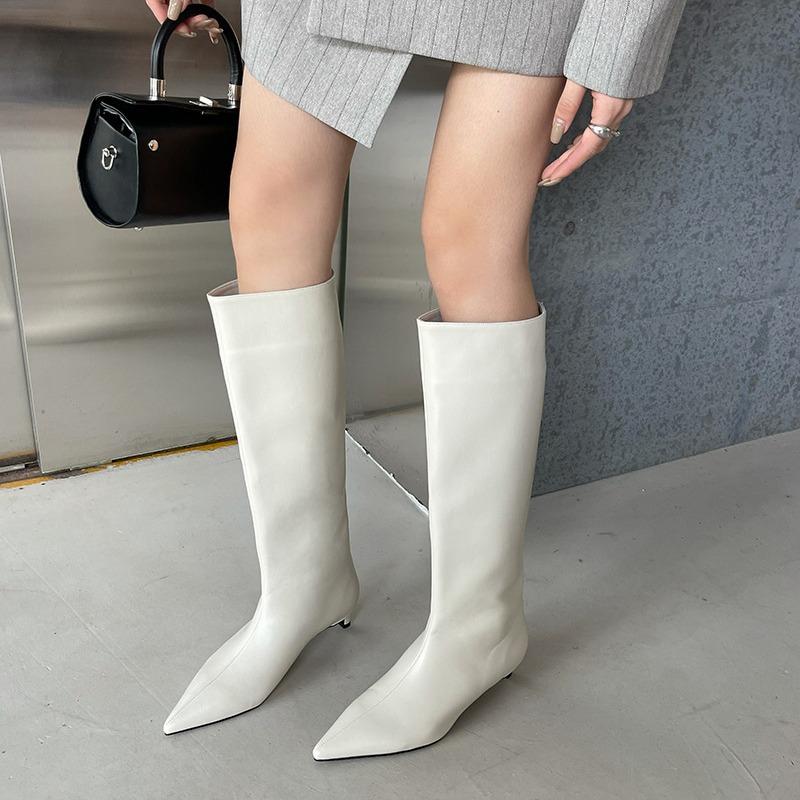 

Осень-зима 2025 новые продукты простые и модные широкие сапоги корейская версия острый носок высокие сапоги мягкая кожа кошачий каблук сапоги 40 слоновая кость