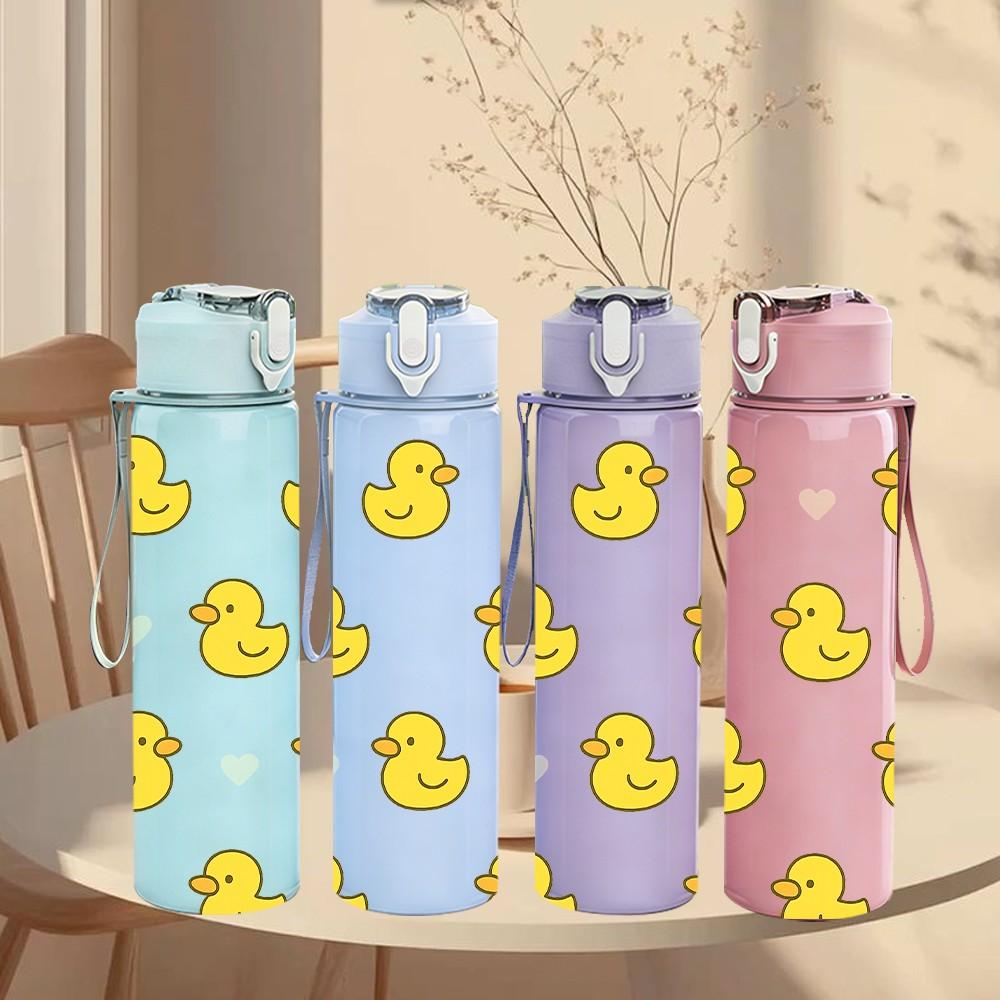1PC Yellow Rubber Duck Pattern 750ml Color Plastic Sports Water Bottle Leakproof Flip Straw Lid Suitable for Sports Office Home Use