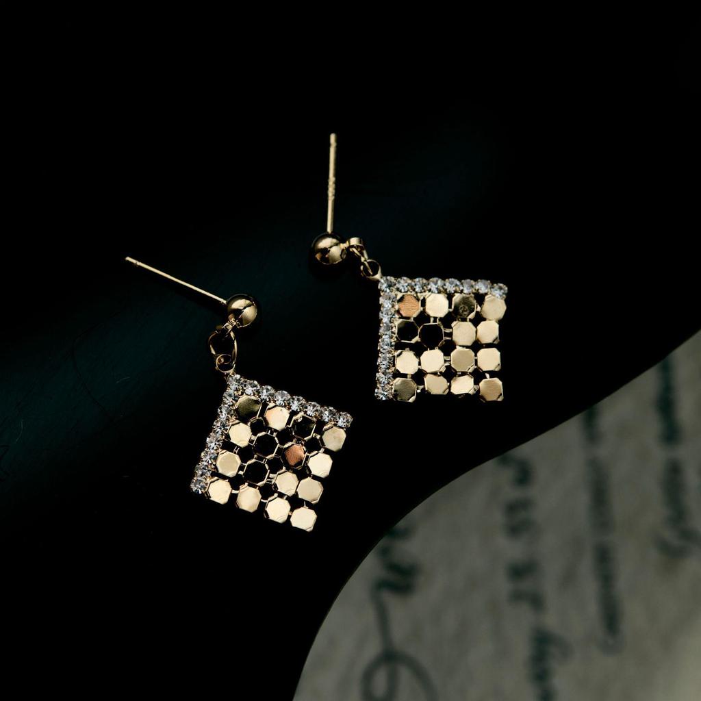 2025 Geometric Diamond Stud Earrings: High-End, Unique & Fashionable Super Shiny Sequin Ear Ornaments for Women