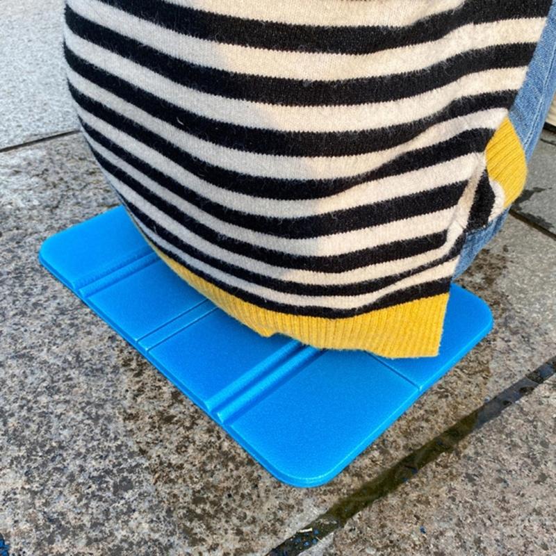 Pack of 4 Foldable Outdoor Seat Cushions Pad Set Watertight Thermal Seating Pad Hunting Camping Picnics Seating Mattress