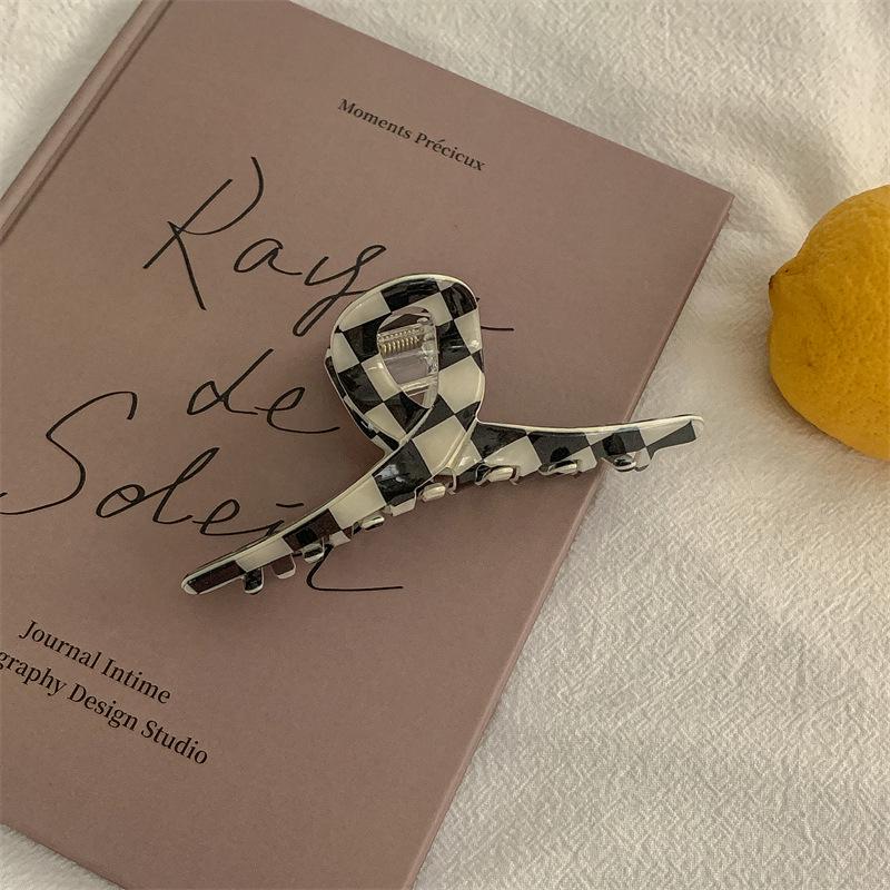 Korean Imitation Acetate High-End Shark Hair Clip - Elegant Hair Accessory for Stylish Looks