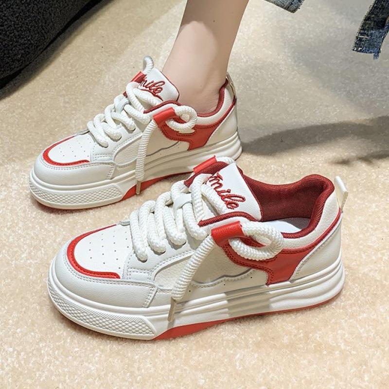 

Versatile White Casual Sports Shoes Women s 2025 Summer New High-end Feel Thick Bottom Board Shoes New Style Flat Shose Ins 35 красный