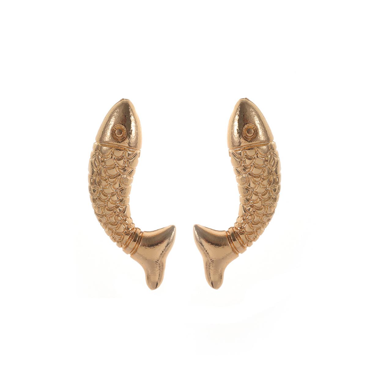 1 pair of fashionable small fish cute, simple and fun earrings for women, retro ocean style versatile earrings