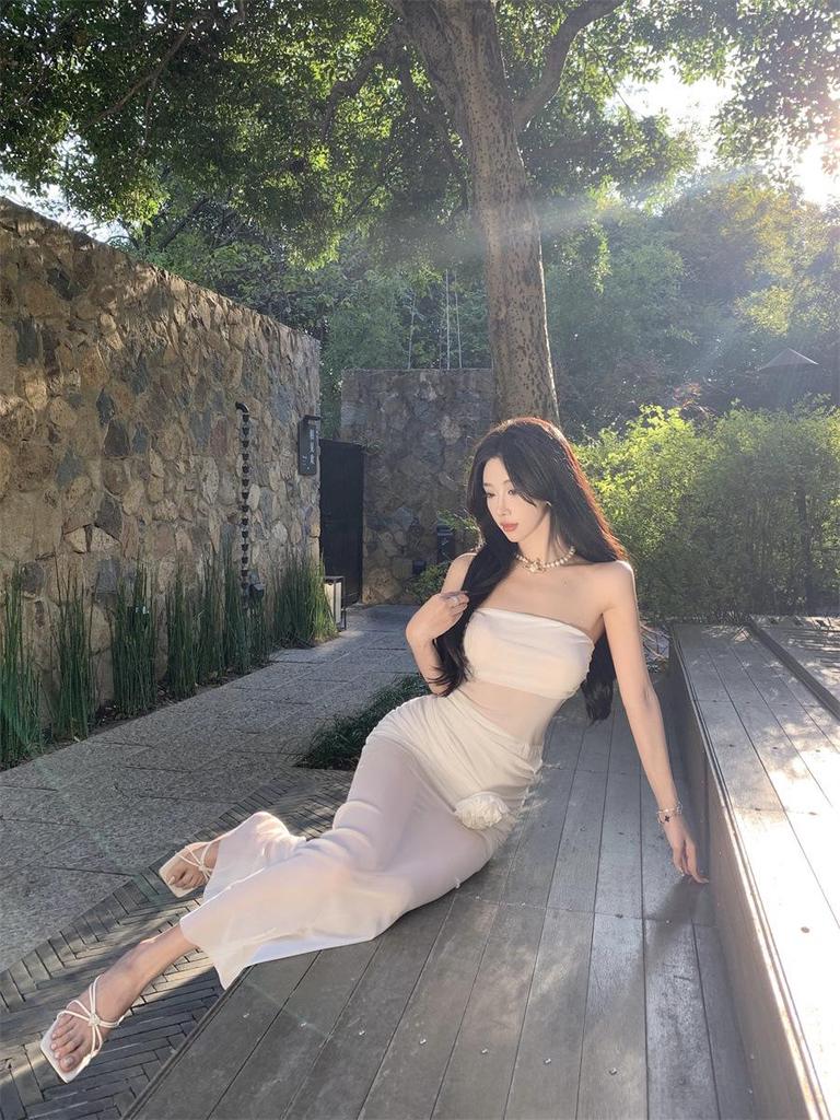 Feminine One-Shoulder Mesh Strapless Summer Dress