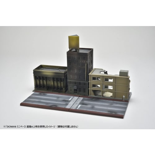 TOMYTEC 1/144 DioColle Combat Series DCMA16 Minibase Road A Pre-painted Plastic Model 323754