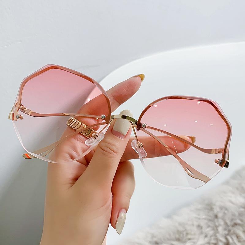 Irregular Round Sunglases Women Trendy Designer Gradient Fashion Colorful Sun Glasses Female Rimless Metal Curved Temples