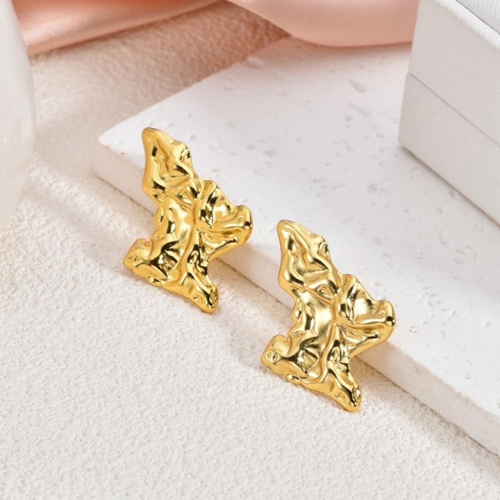 1 Pair Stylish 18K Gold Plated 304 Stainless Steel Ear Post Stud Earrings Heart Flower Butterfly Starfish For Women Gift
