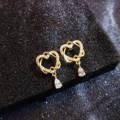 Niche Design Exquisite Diamond Set Love Earrings New Year's Trendy Metal Style Personality Temperament Zircon Earrings