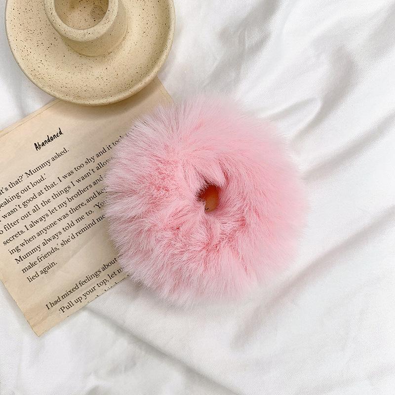 Fashion Hair Accessories 2026 New Colorful Fluffy Hair Band for Women Girls Ponytail Holder Hair Tie Plush Scrunchie Rubber Band