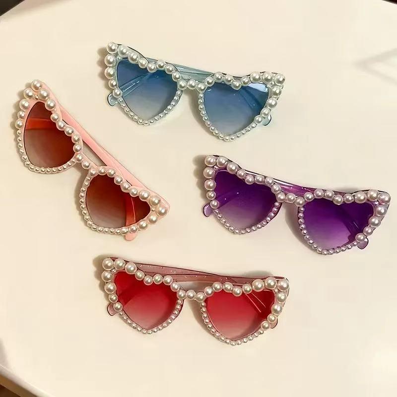 2025 Retro Heart-Shaped Pearl Cross Sunglasses for Men & Women - Stylish Party & Street Style