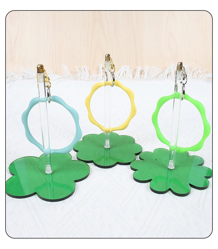 Portable Wooden Yarn Holder for DIY Knitting